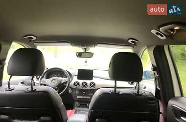 Хэтчбек Mercedes-Benz B-Class 2017 в 