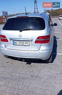 Хэтчбек Mercedes-Benz B-Class 2010 в 