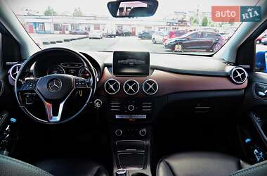 Хэтчбек Mercedes-Benz B-Class 2015 в 