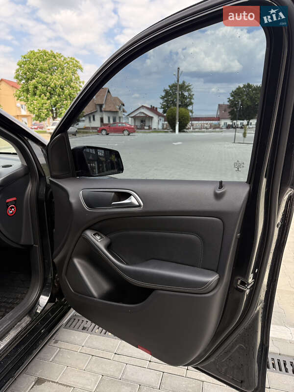 Хетчбек Mercedes-Benz B-Class 2013 в Снятині