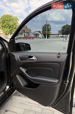 Хетчбек Mercedes-Benz B-Class 2013 в 
