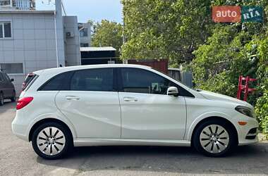 Хетчбек Mercedes-Benz B-Class 2014 в 