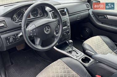 Хетчбек Mercedes-Benz B-Class 2010 в 