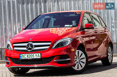Хэтчбек Mercedes-Benz B-Class 2016 в 