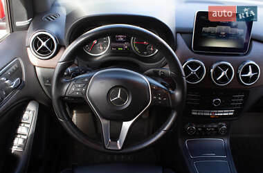 Хэтчбек Mercedes-Benz B-Class 2016 в 
