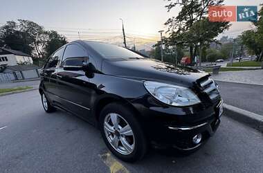 Хэтчбек Mercedes-Benz B-Class 2008 в 