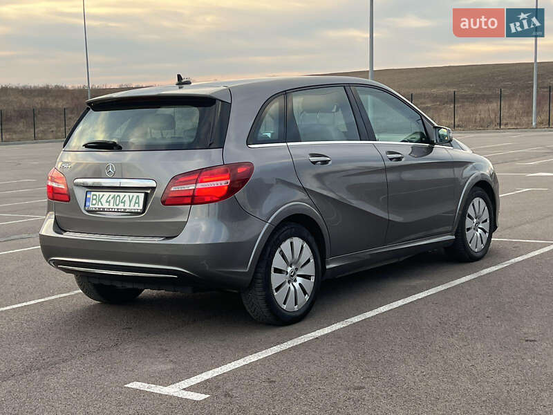 Хетчбек Mercedes-Benz B-Class 2017 в Рівному