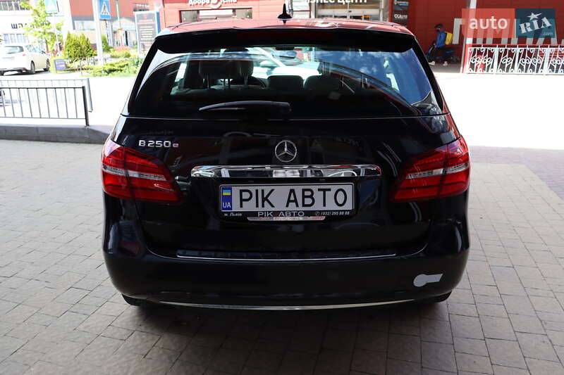Хэтчбек Mercedes-Benz B-Class 2016 в Львове
