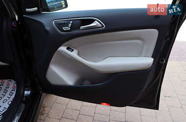 Хетчбек Mercedes-Benz B-Class 2016 в 