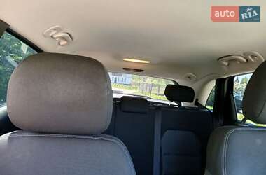 Хэтчбек Mercedes-Benz B-Class 2012 в 