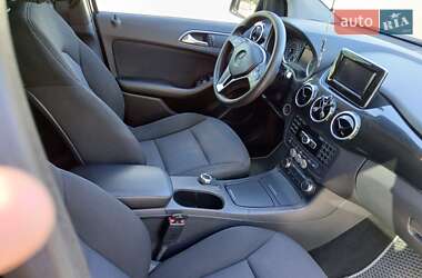 Хэтчбек Mercedes-Benz B-Class 2012 в 