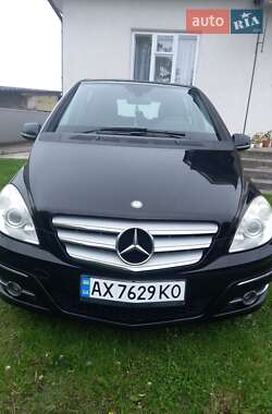 Хэтчбек Mercedes-Benz B-Class 2010 в 