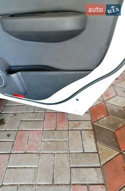 Хэтчбек Mercedes-Benz B-Class 2009 в 