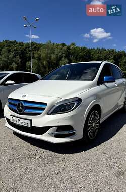 Хэтчбек Mercedes-Benz B-Class 2015 в 