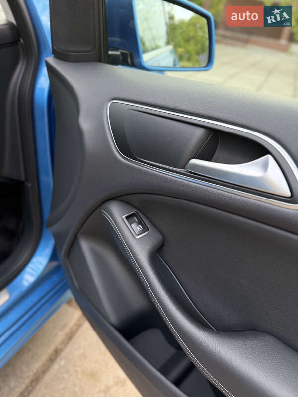 Хэтчбек Mercedes-Benz B-Class 2013 в Одессе