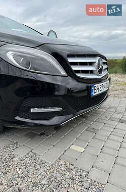 Хэтчбек Mercedes-Benz B-Class 2014 в 