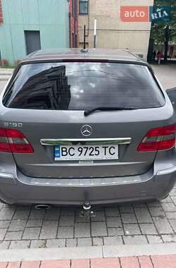 Хэтчбек Mercedes-Benz B-Class 2009 в 
