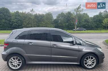 Хэтчбек Mercedes-Benz B-Class 2009 в 