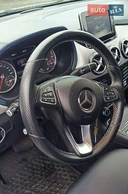 Хэтчбек Mercedes-Benz B-Class 2015 в 