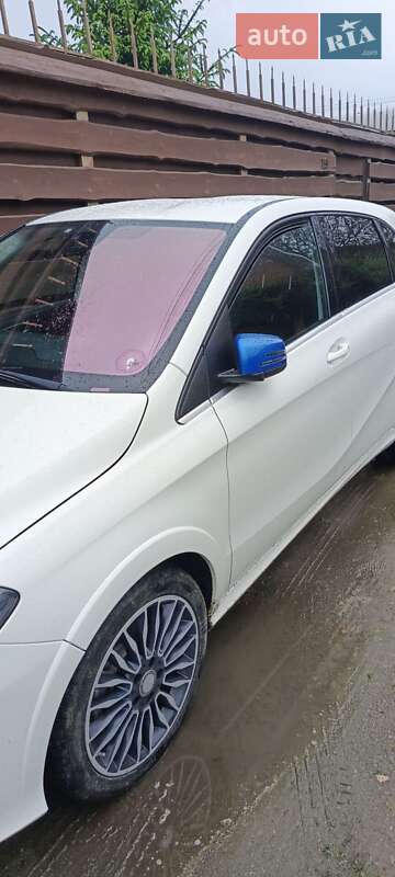Хэтчбек Mercedes-Benz B-Class 2015 в Вышгороде фото 4 Хэтчбек Mercedes-Benz B-Class 2015 в Вышгороде