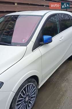 Хэтчбек Mercedes-Benz B-Class 2015 в 