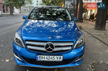 Хэтчбек Mercedes-Benz B-Class 2014 в 