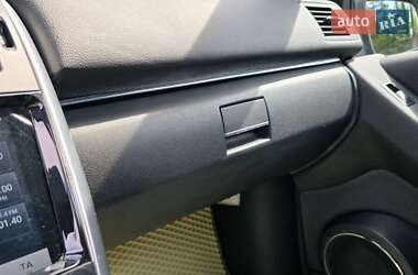 Хетчбек Mercedes-Benz B-Class 2011 в 