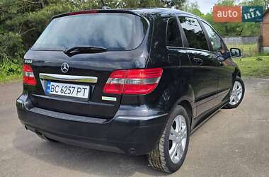 Хетчбек Mercedes-Benz B-Class 2011 в 