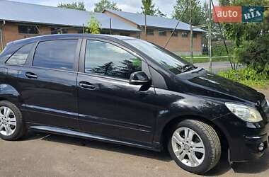 Хетчбек Mercedes-Benz B-Class 2011 в 