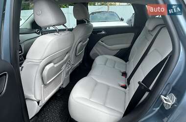 Хэтчбек Mercedes-Benz B-Class 2015 в 
