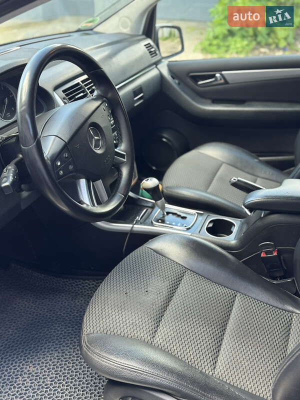 Хетчбек Mercedes-Benz B-Class 2008 в Чернівцях фото 7 Хетчбек Mercedes-Benz B-Class 2008 в Чернівцях