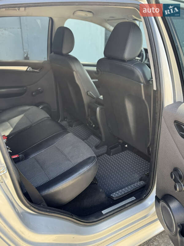 Хетчбек Mercedes-Benz B-Class 2008 в Чернівцях фото 11 Хетчбек Mercedes-Benz B-Class 2008 в Чернівцях