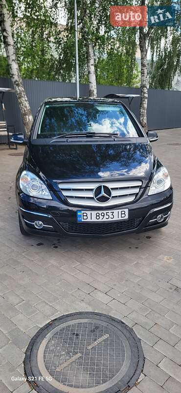 Хэтчбек Mercedes-Benz B-Class 2010 в Семеновке фото 3 Хэтчбек Mercedes-Benz B-Class 2010 в Семеновке