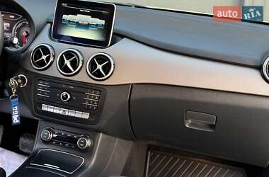 Хэтчбек Mercedes-Benz B-Class 2015 в 