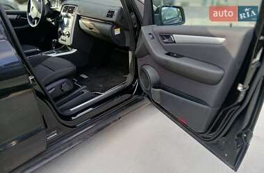 Хетчбек Mercedes-Benz B-Class 2011 в 