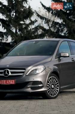 Хэтчбек Mercedes-Benz B-Class 2015 в 