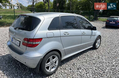Хетчбек Mercedes-Benz B-Class 2010 в 