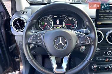 Хетчбек Mercedes-Benz B-Class 2017 в 