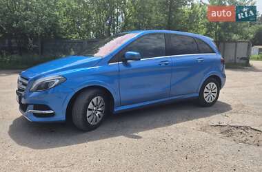 Хэтчбек Mercedes-Benz B-Class 2015 в 