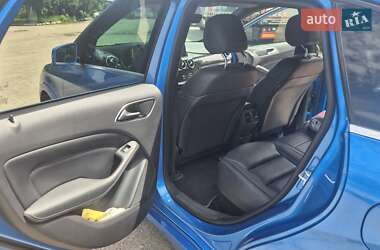 Хэтчбек Mercedes-Benz B-Class 2015 в 