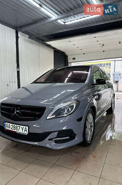Хэтчбек Mercedes-Benz B-Class 2015 в 