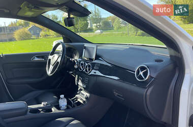 Хетчбек Mercedes-Benz B-Class 2017 в 
