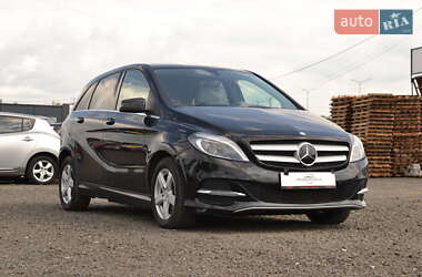 Хэтчбек Mercedes-Benz B-Class 2016 в 