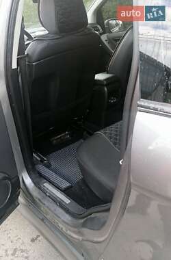 Хэтчбек Mercedes-Benz B-Class 2010 в 