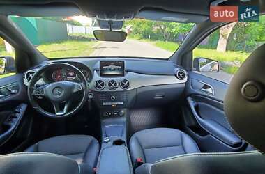 Хэтчбек Mercedes-Benz B-Class 2015 в 