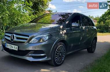 Хэтчбек Mercedes-Benz B-Class 2015 в 