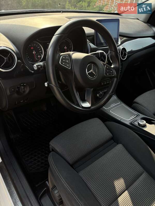 Хэтчбек Mercedes-Benz B-Class 2017 в Ровно