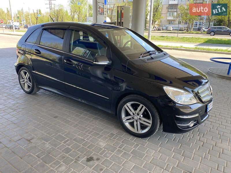 Хэтчбек Mercedes-Benz B-Class 2010 в Николаеве