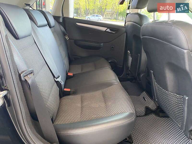 Хэтчбек Mercedes-Benz B-Class 2010 в Николаеве