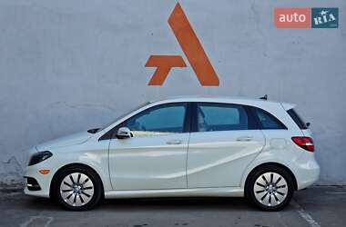 Хэтчбек Mercedes-Benz B-Class 2015 в 